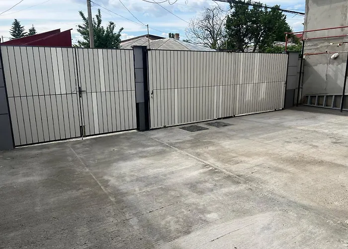 Everest 33 Ap 3 Апартаменти Бухарест