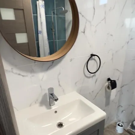 Apartament Everest 33 Ap 3 *